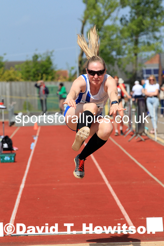Women and Girls long jump, 2022 North Eastern Track and Field Champs., Middlesbrough. David T. Hewitson/Sports for All Pics